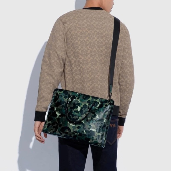 💰SOLD - C6396 - Coach Gotham Folio With Camo Print - Picture 10 of 10